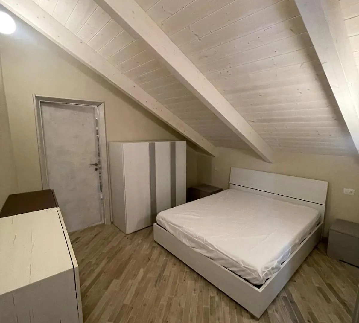 La Mansarda Di Daniele Apartment Albenga