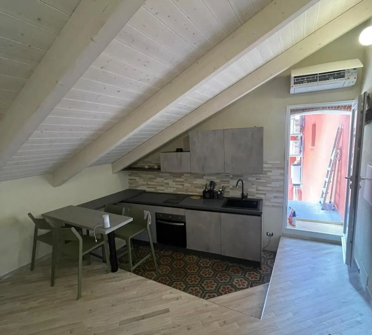 La Mansarda Di Daniele Apartment Albenga